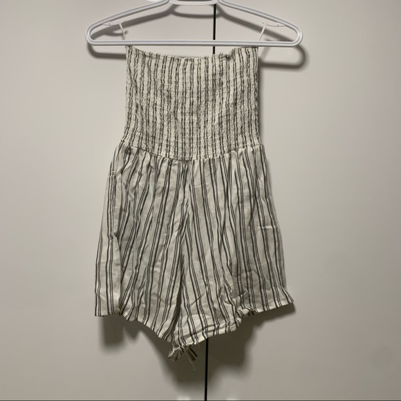 garage romper - Picture 4 of 5